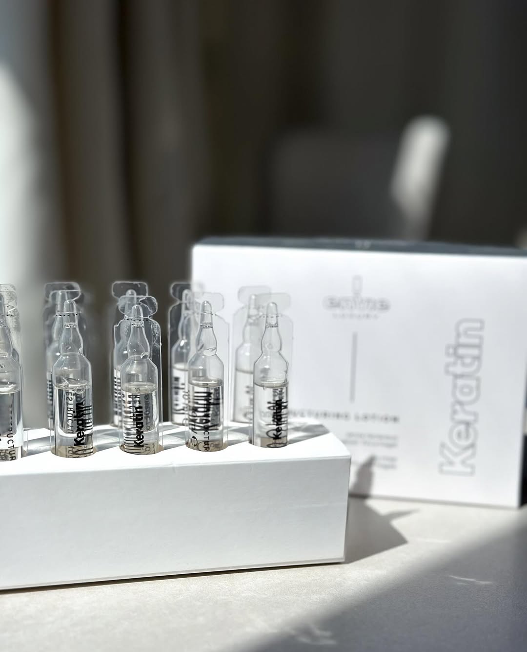 Ампули для реконструкції пошкодженого волосся LUXURY KERATIN ENVIE 10*10 мл