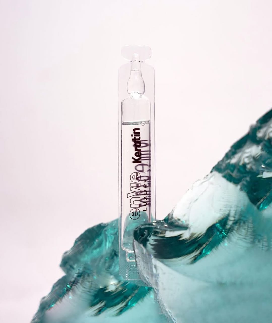 Ампули для реконструкції пошкодженого волосся LUXURY KERATIN ENVIE 10*10 мл