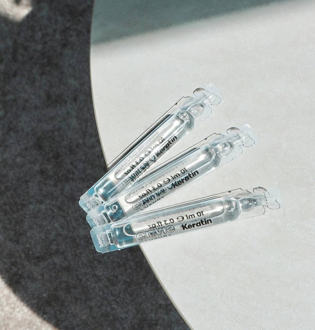 Ампули для реконструкції пошкодженого волосся LUXURY KERATIN ENVIE 10*10 мл